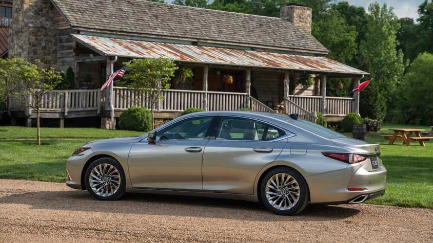Side profile of a 2021 Lexus ES 300h