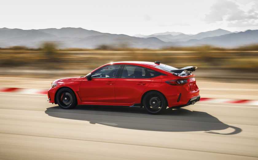 Side profile shot of a 2023 Honda Civic Type R