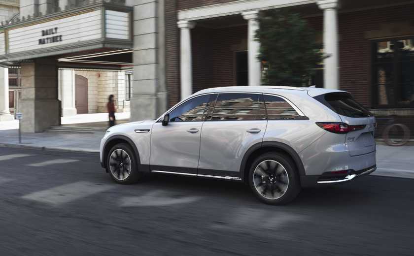 Rear 3/4 shot of a 2024 Mazda CX-90 