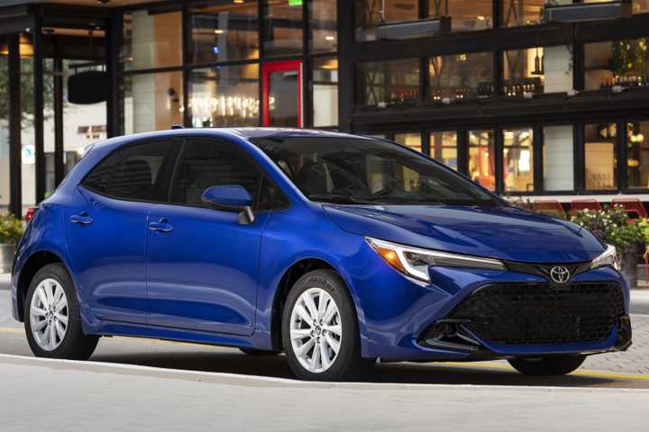 Front 3/4 shot of a 2025 Toyota Corolla Hatchback