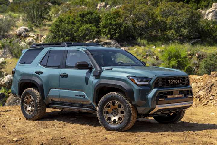 Front 3/4 shot of a 2025 Toyota 4Runner