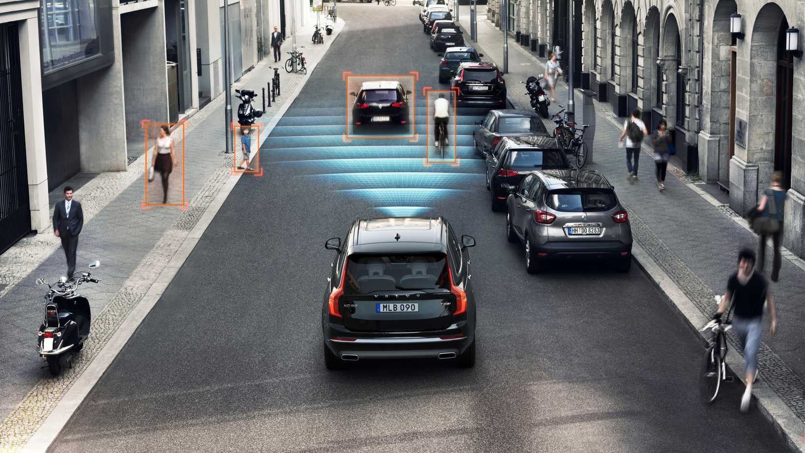 Rear shot of a 2020 Volvo XC90