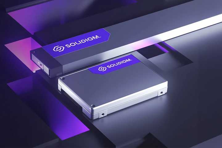 Illustration of the Solidigm D5-P5336 SSD.