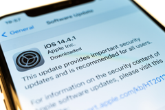A[pple iPhone showing security patch notification