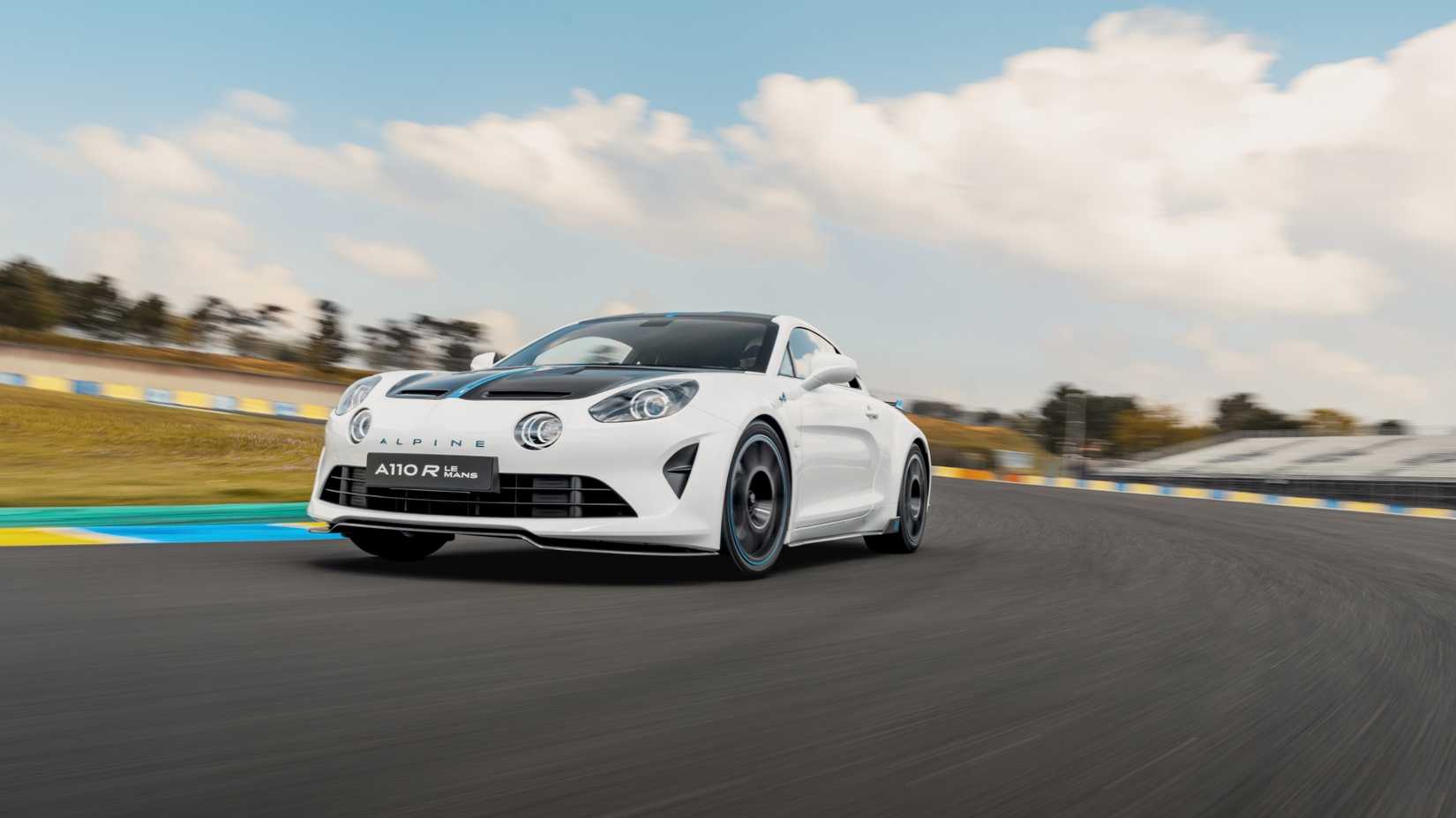 Front 3/4 aciton shot of a 2025 Alpine A110 R