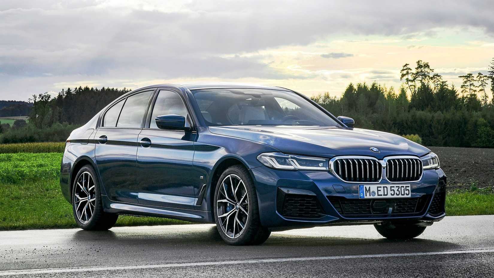 Front 3/4 shot of a 2021 BMW 5-Series