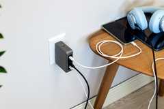 Charging multiple devices with the Satechi 145 USB-C 4-Port GaN Travel Charger.