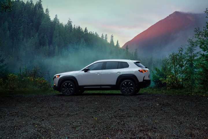 Side profile shot of a 2025 Mazda CX-50 Hybrid 