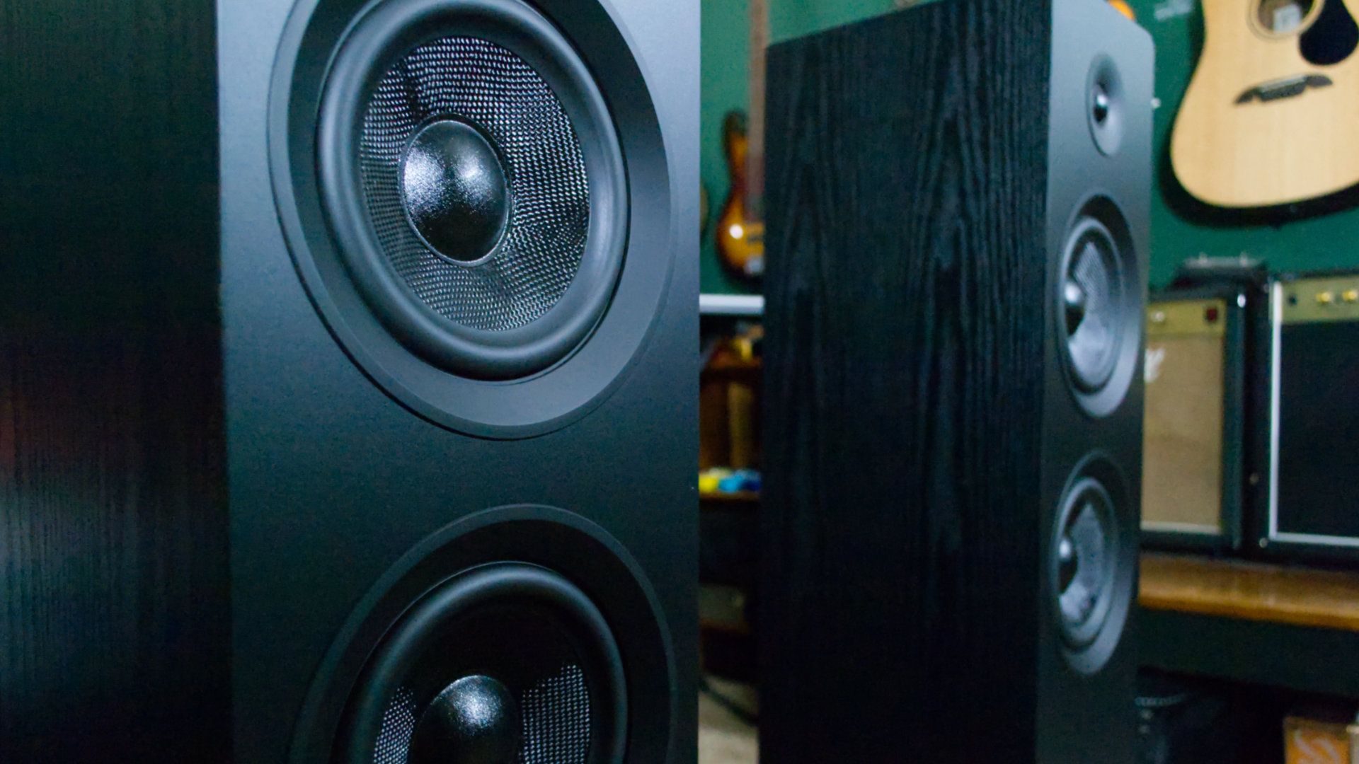 Woofers in the Fluance Ai81