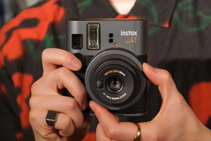 Fujifilm Instax Mini 41 Hero