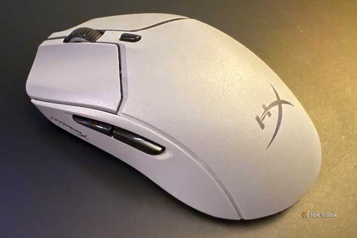 The HyperX Pulsefire Saga 2 Pro from an angle.