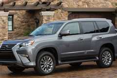 Front 3/4 shot of a 2014 Lexus GX 460 