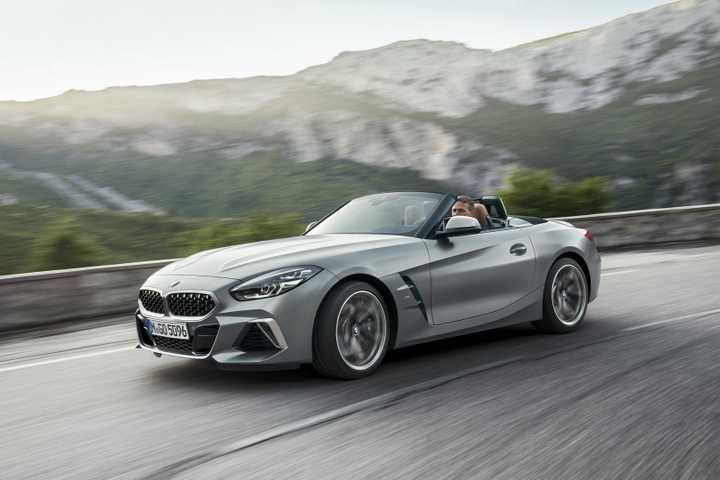 Front 3/4 shot of a 2024 BMW Z4 