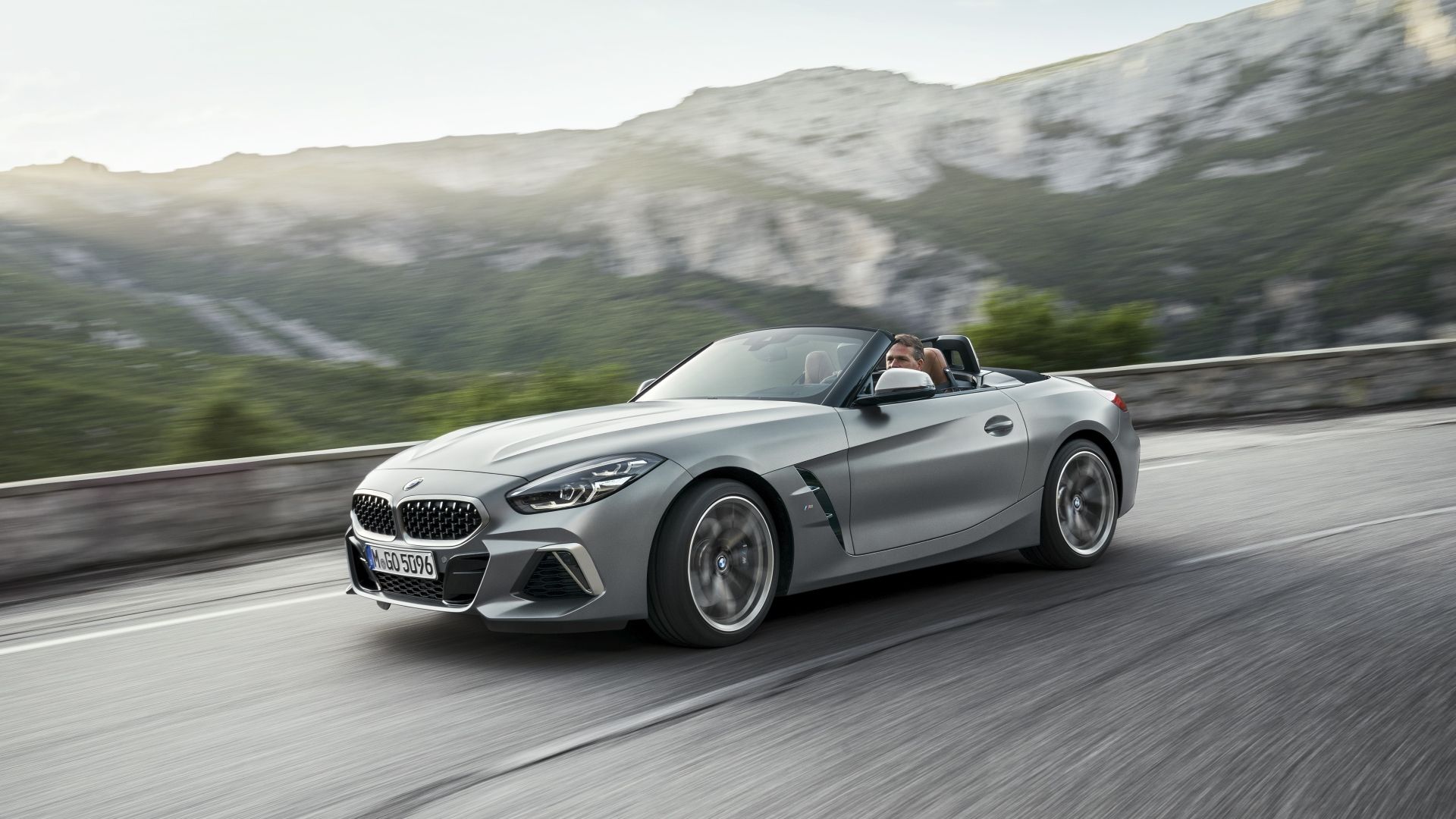 Front 3/4 shot of a 2024 BMW Z4 