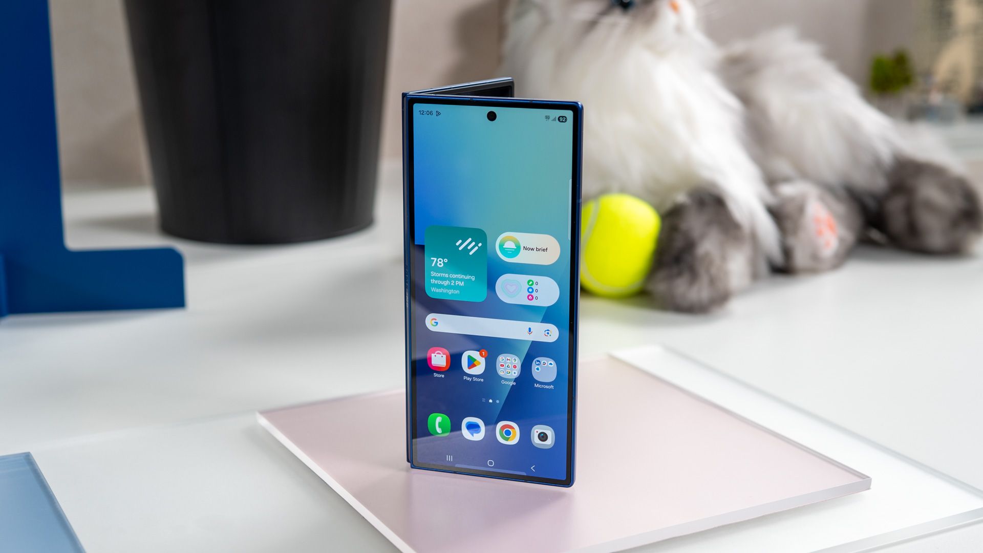 samsung galaxy z fold 7 standing on display showing the home screen on the cover display 54641201987 o-1