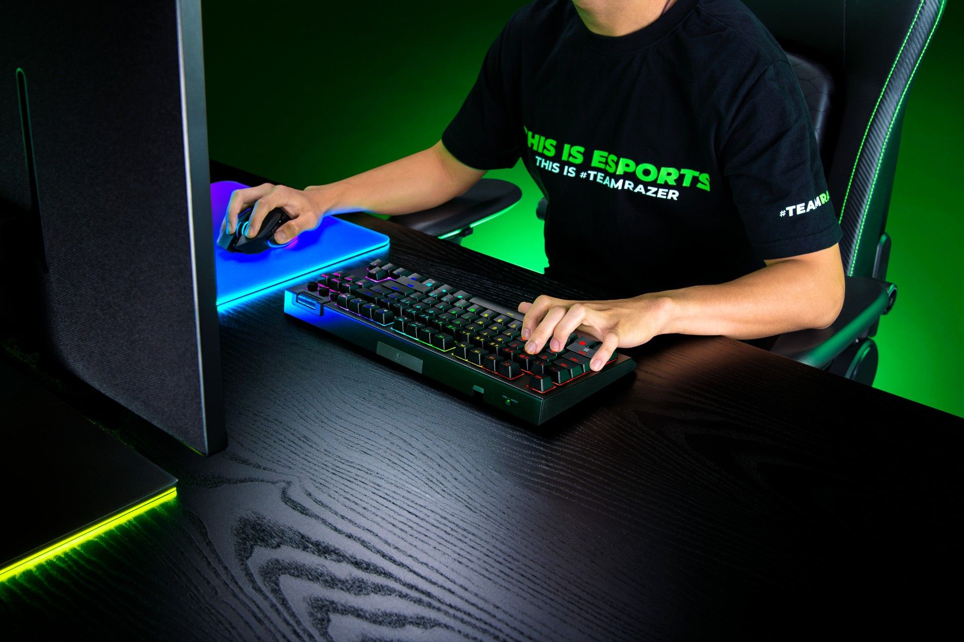 The Razer Blackwidow V4 TKL Hyperspeed being used by someone at a desk