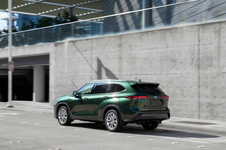 Rear 3/4 shot of a 2025 Toyota Highlander