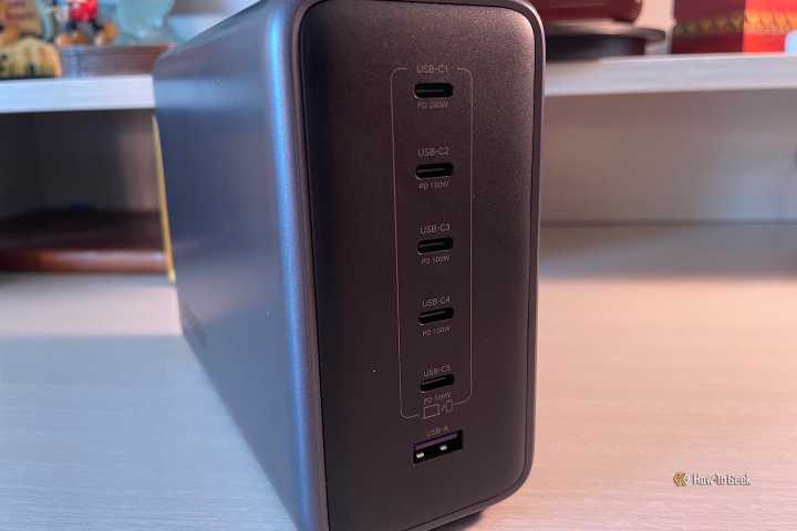 The front of the Ugreen Nexode 500W Desktop Charger.