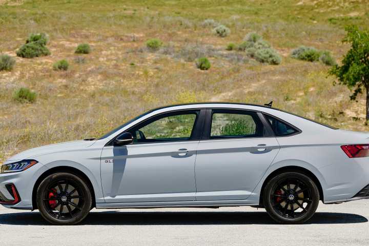 Side profile shot of a 2025 Volkswagen Jetta GLI