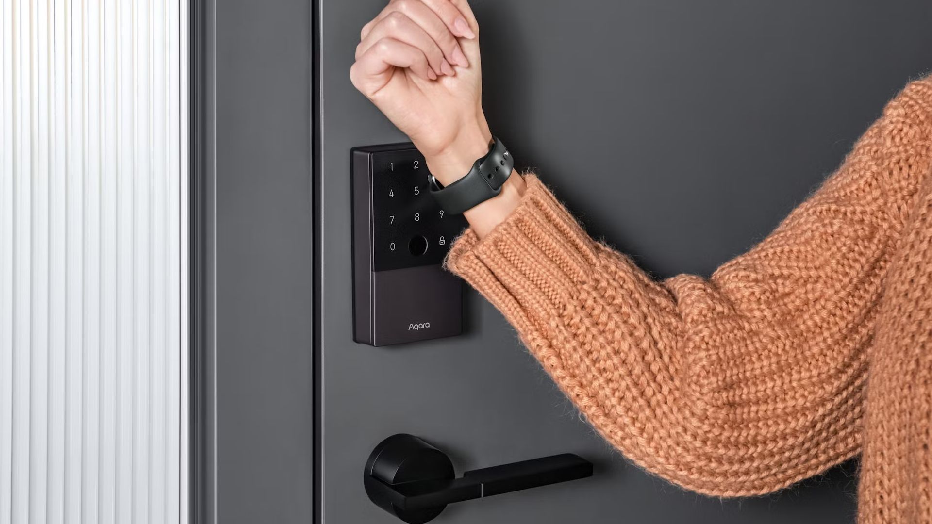 Aqara U100 Smart Lock with Smartwatch unlocking.