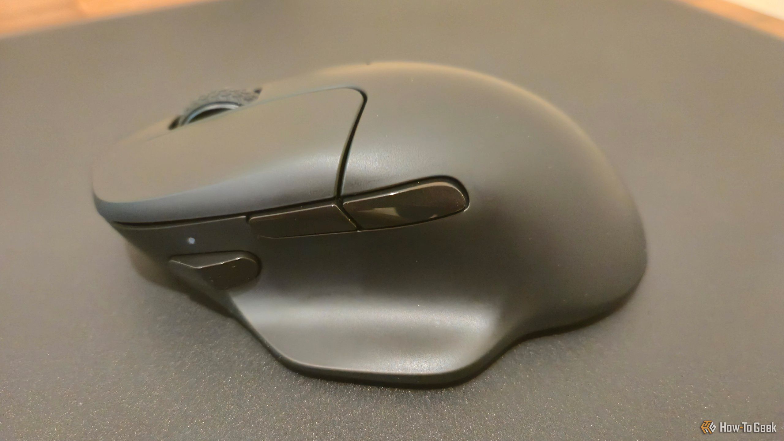 Keychron M7 mouse on a tempered glass mousepad.