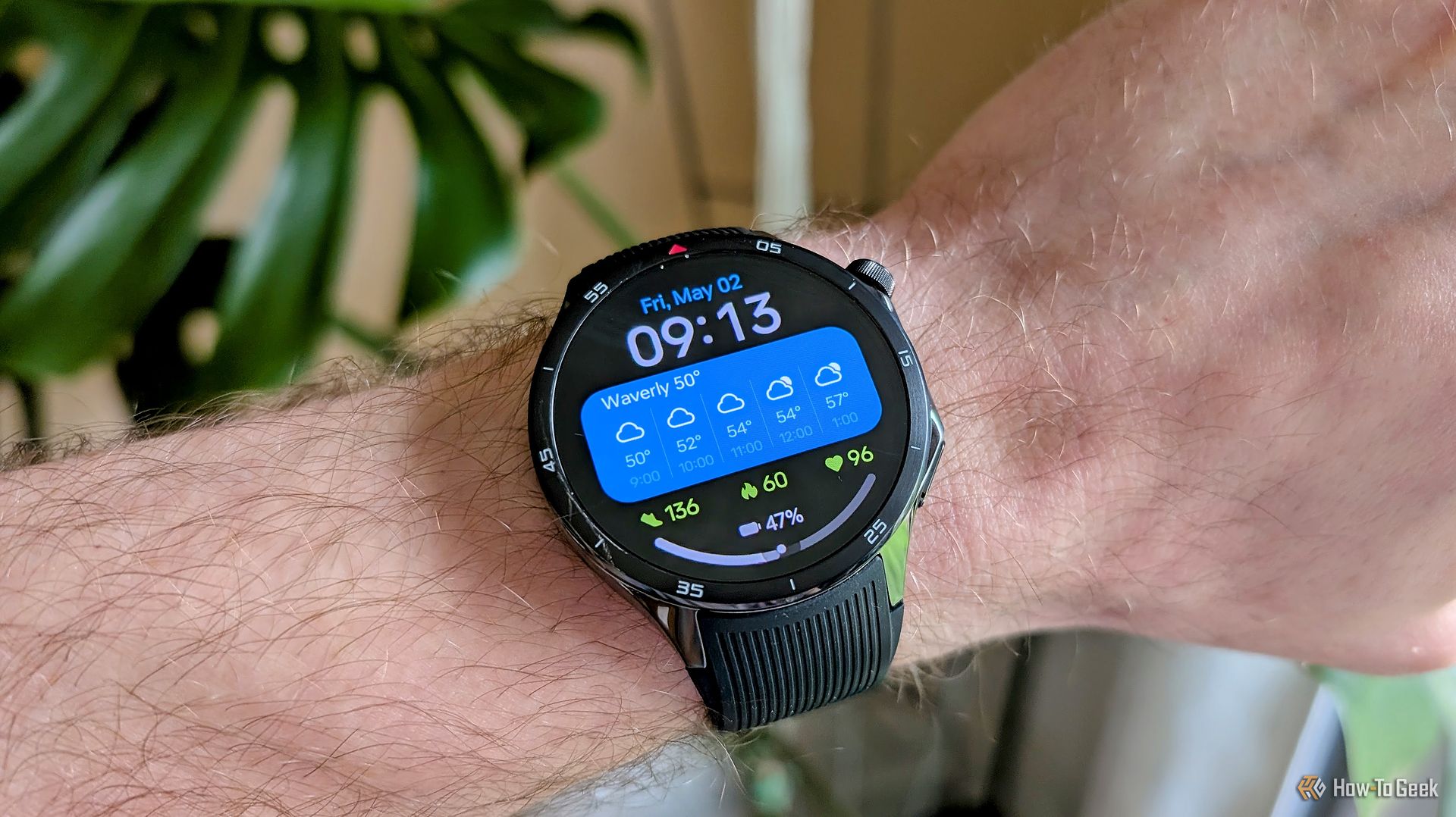 OnePlus Watch 3 on hand.